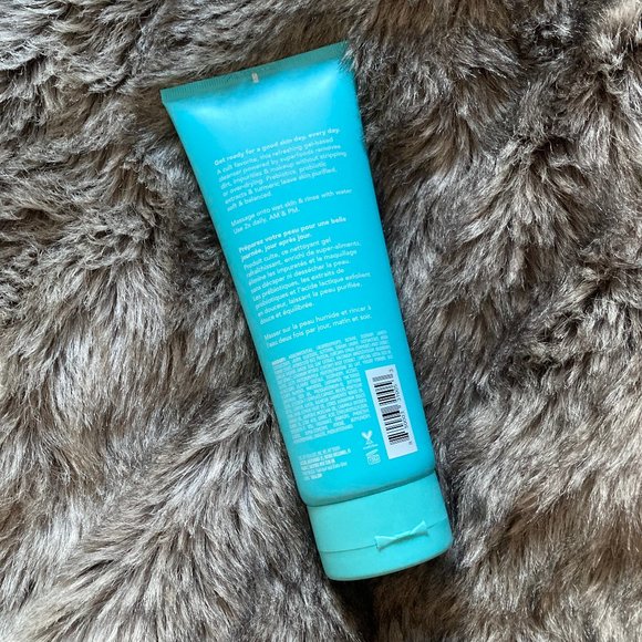 The Cult Classic Purifiying Face Cleanser - Picture 2 of 3